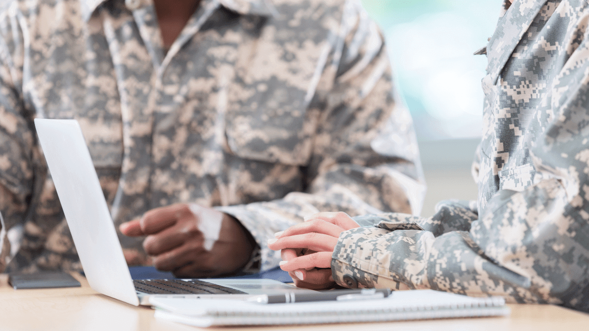 Companies that hire veterans online courses